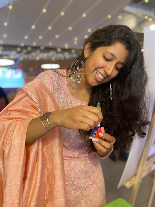 5 DIY Diwali Gift Ideas That Will Make You Everyone's Favorite Person (Bye-Bye Basic Mithai Boxes!)